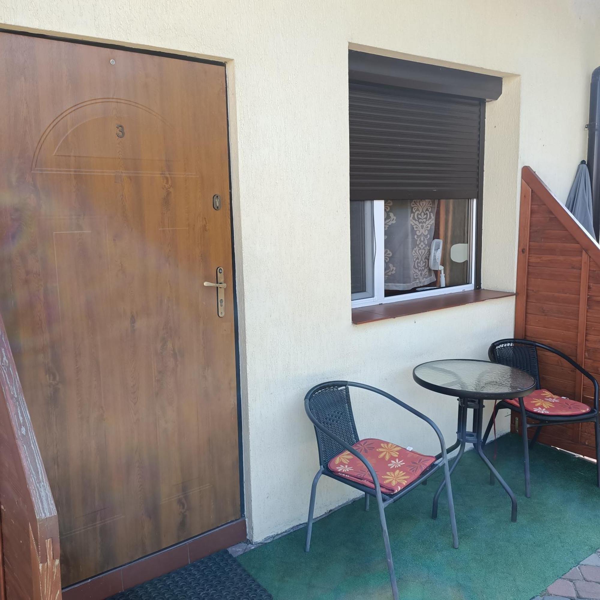 "Vanilla" Pokoje I Apartamenty Nad Brzegiem Jeziora Okuninka Esterno foto