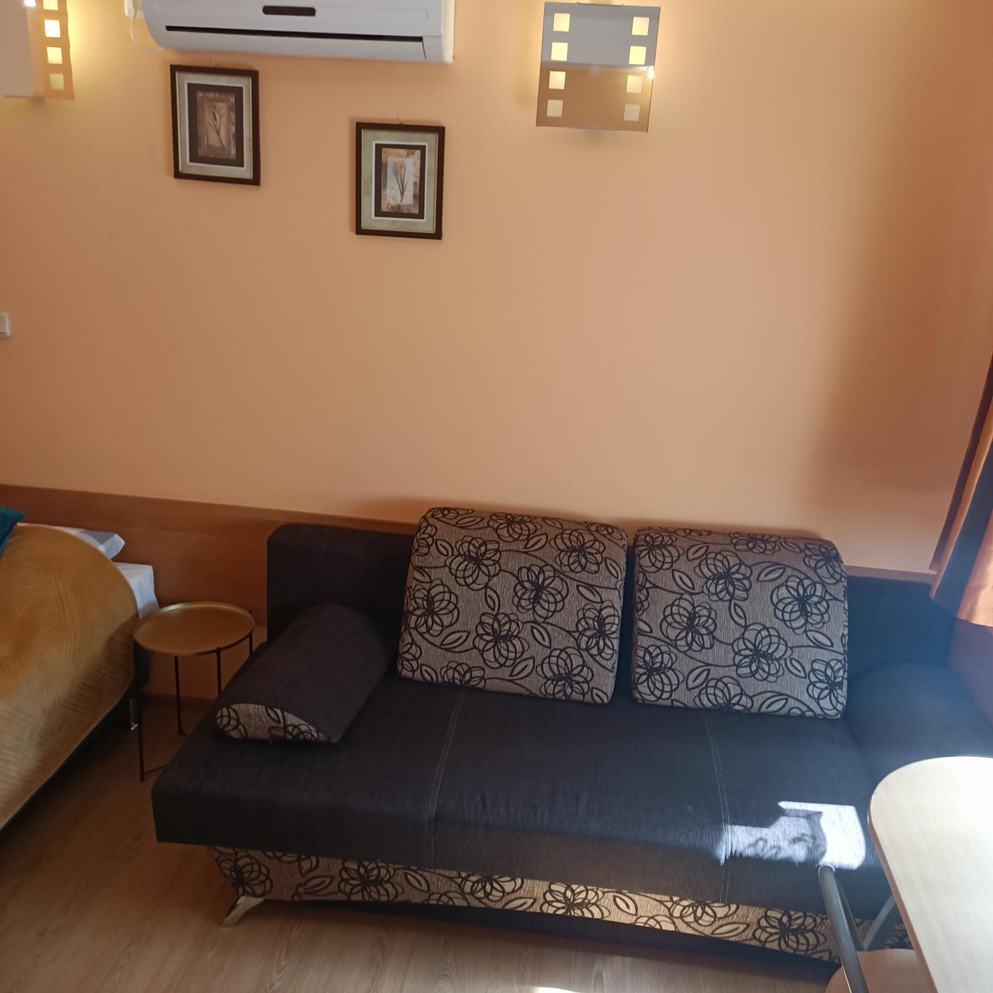 "Vanilla" Pokoje I Apartamenty Nad Brzegiem Jeziora Okuninka Esterno foto