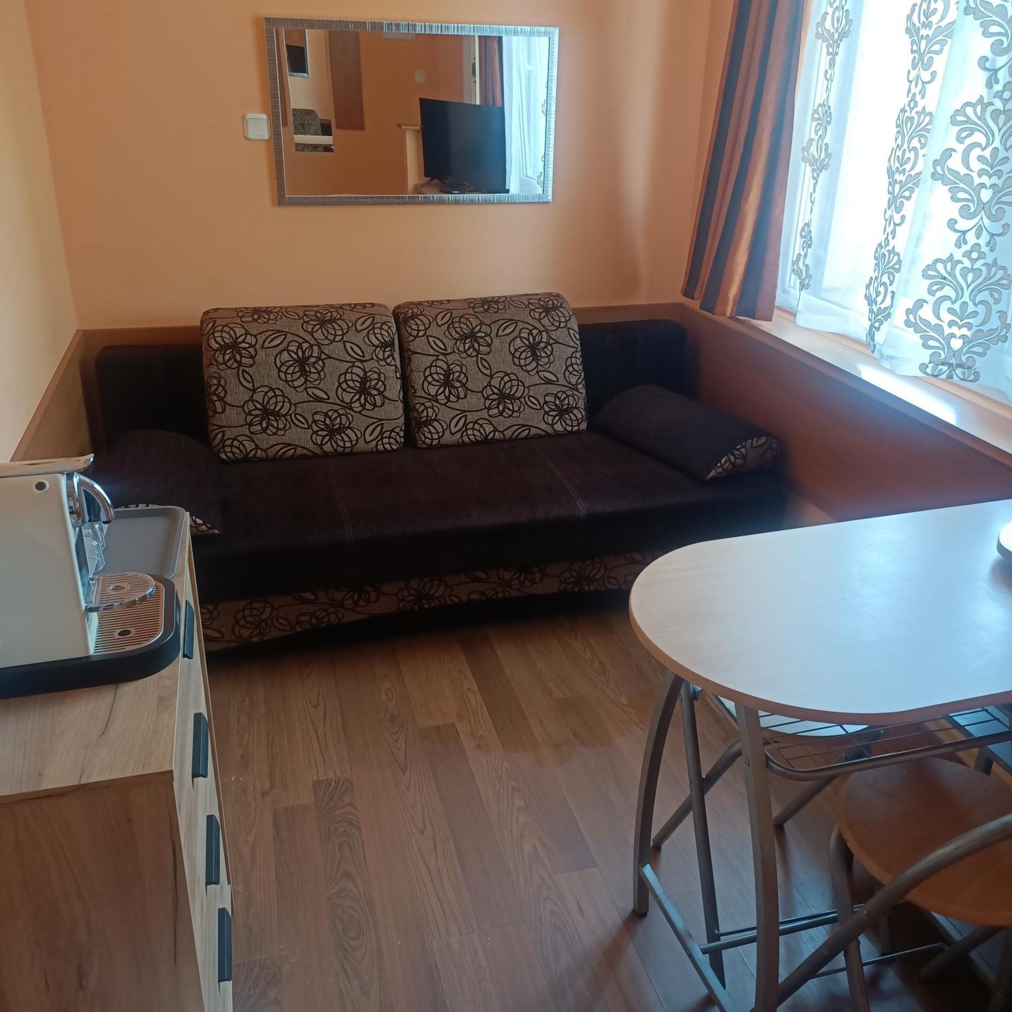 "Vanilla" Pokoje I Apartamenty Nad Brzegiem Jeziora Okuninka Esterno foto